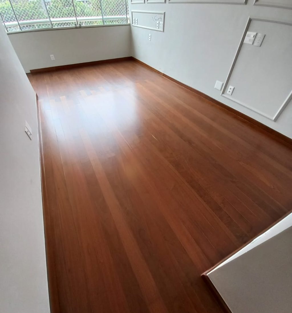piso_restaurado Piso restaurado aplicação de verniz Novo